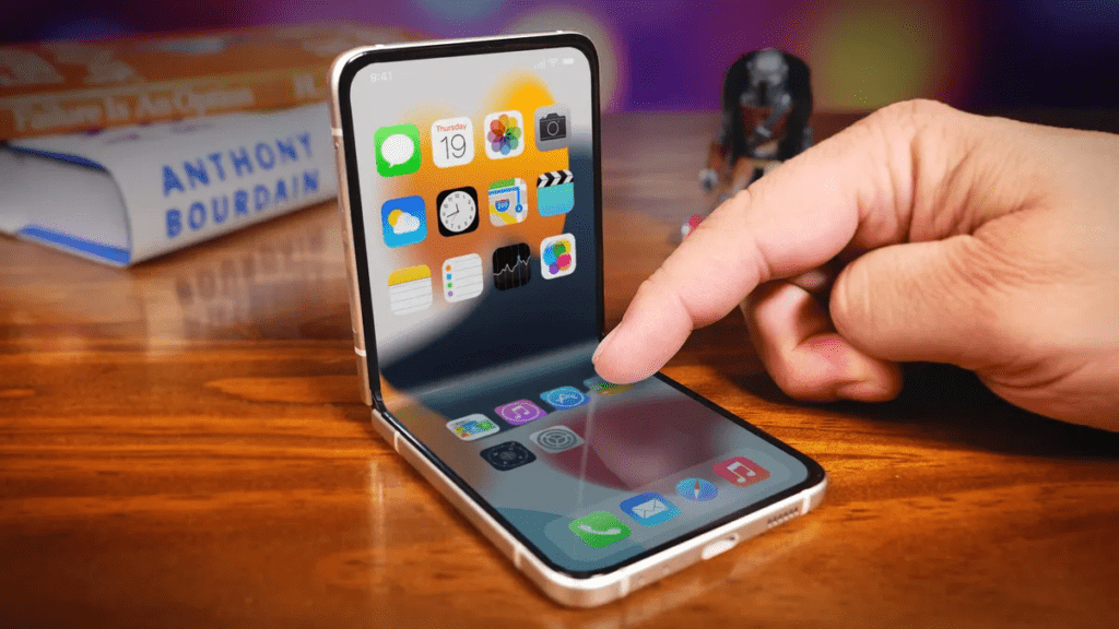iPhone Foldable, iPhone fold phones